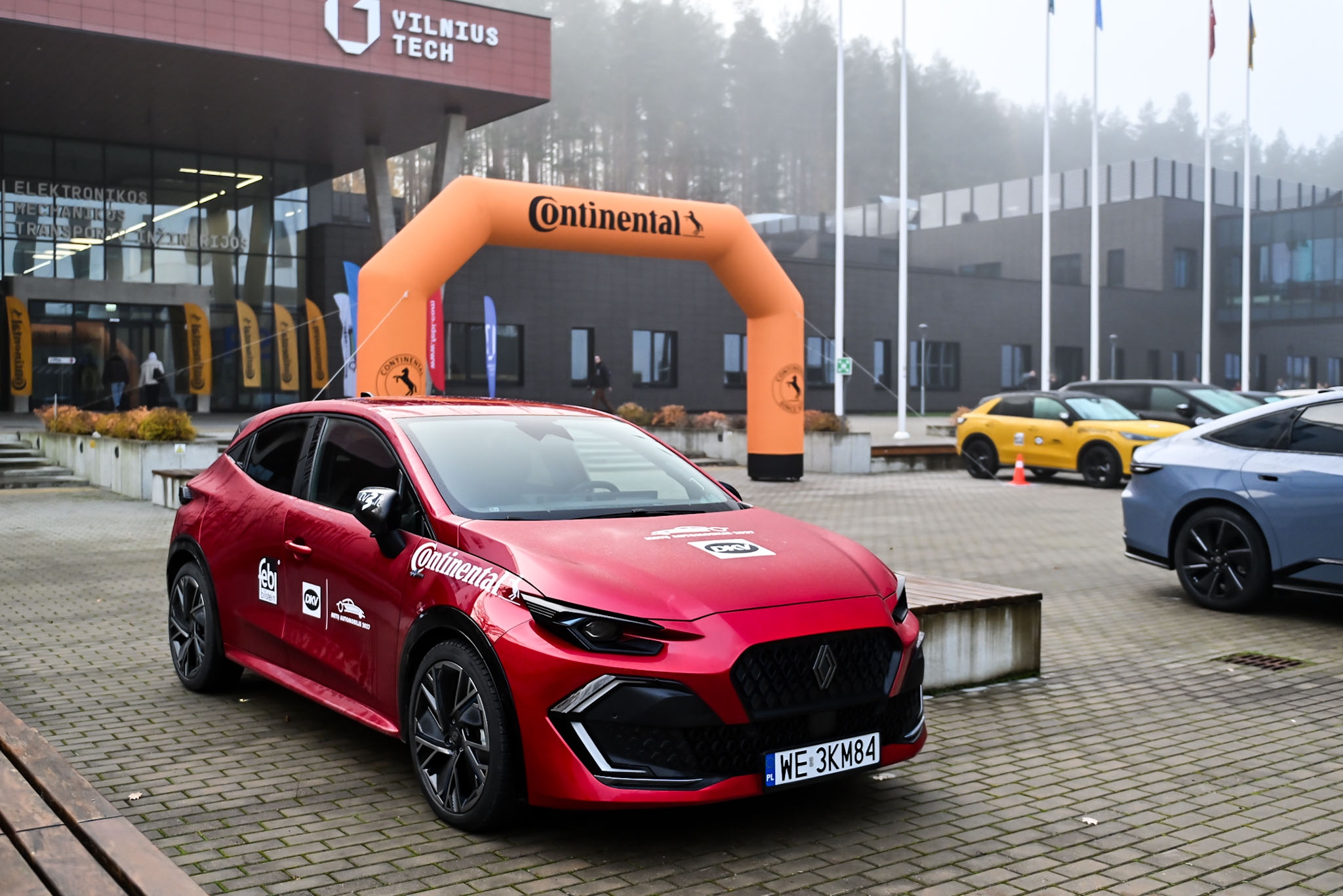 „Renault Clio“ – vienas iš 14 ekonominės klasės dalyvių